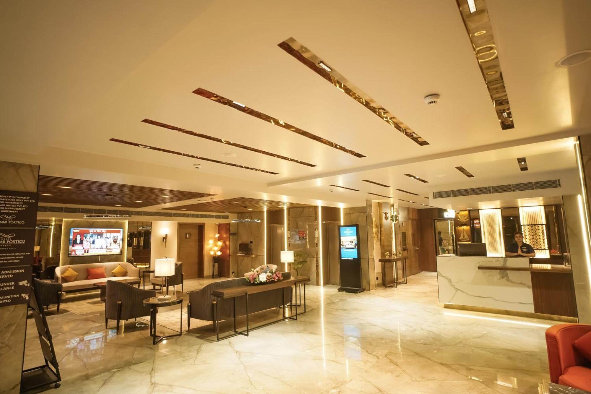 Ishaan Sarovar Portico Деогарх Экстерьер фото