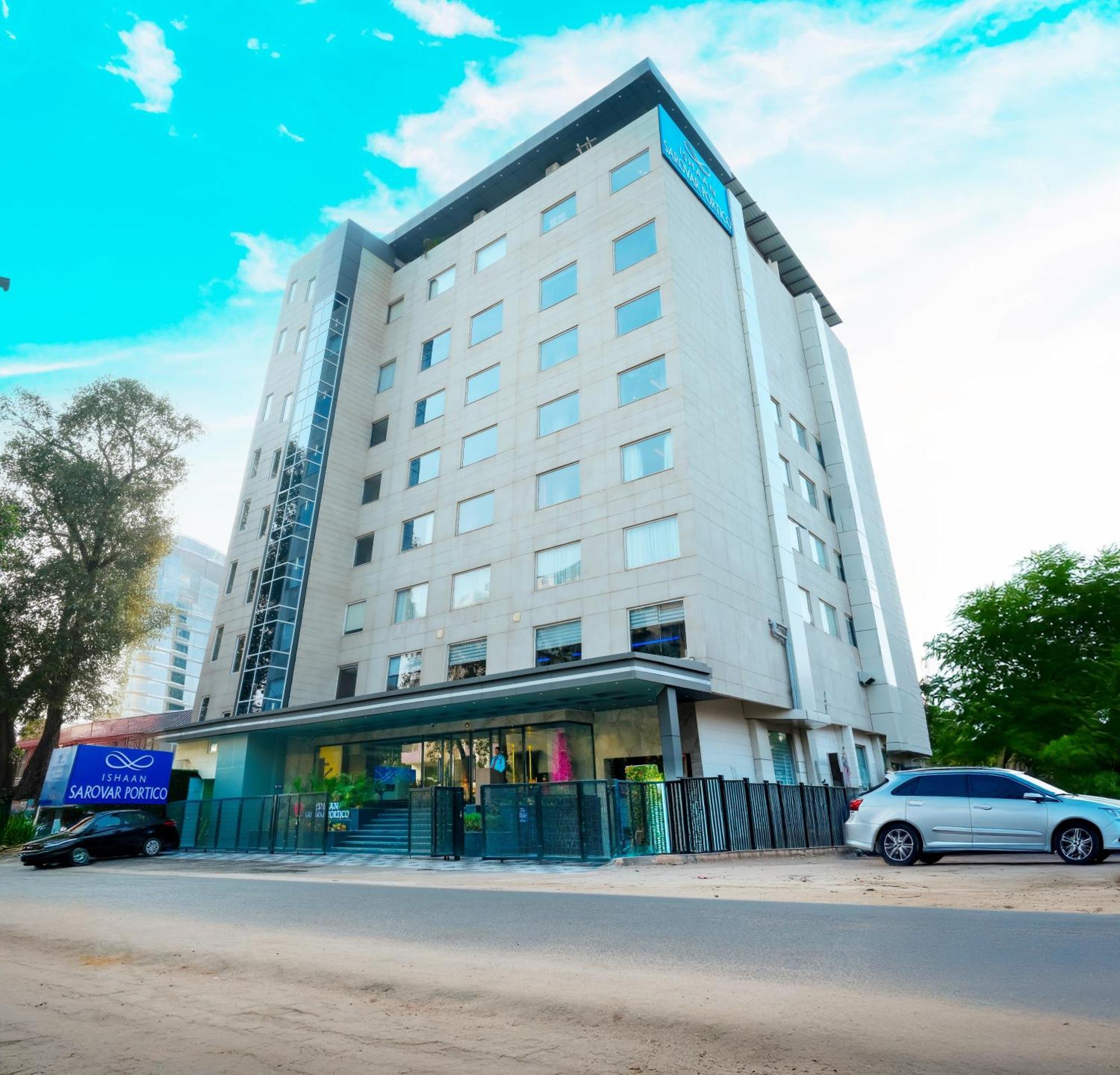 Ishaan Sarovar Portico Деогарх Экстерьер фото
